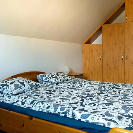 Apartment Hoforras Apartman